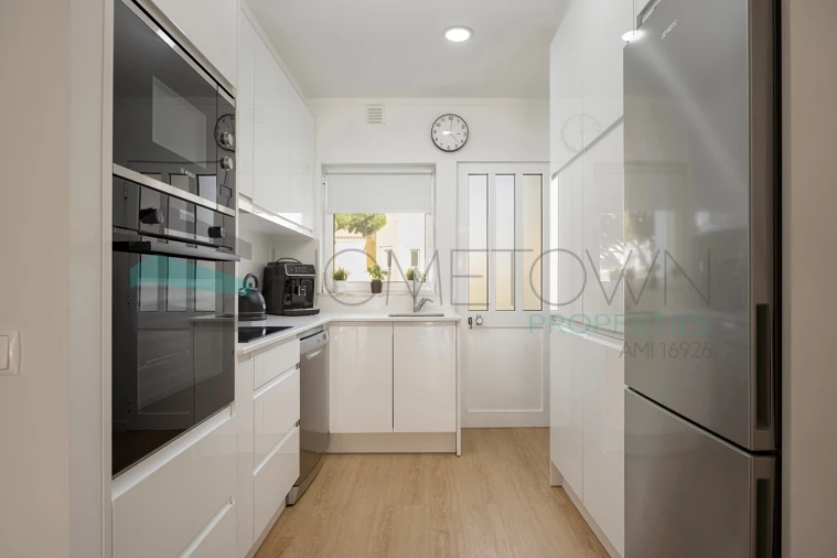 Apartamento T2 para Venda em Quarteira Foto 6