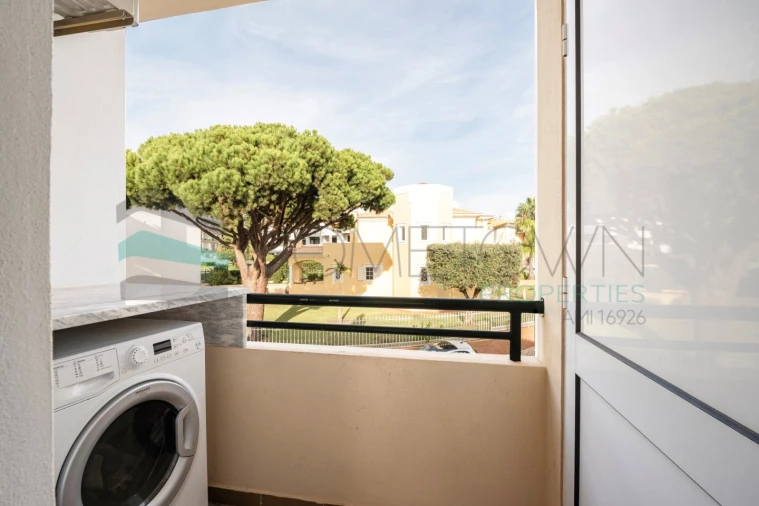 Apartamento T2 para Venda em Quarteira Foto 17