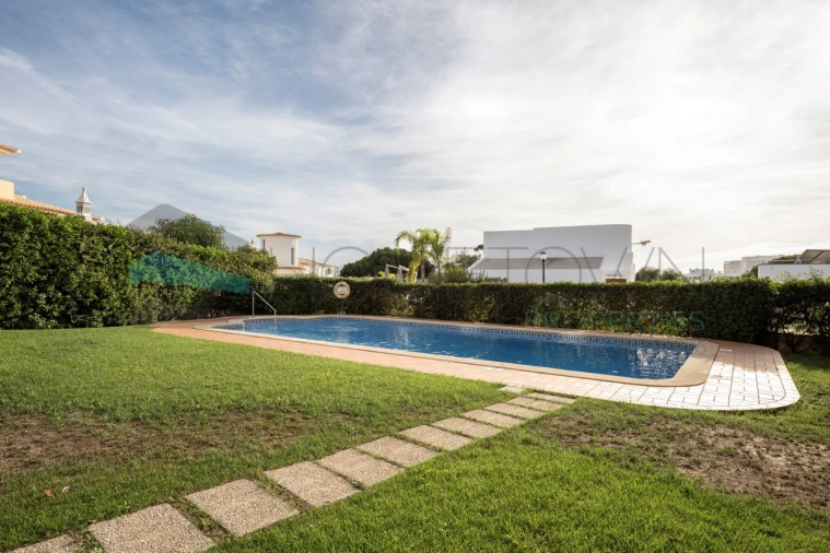 Apartamento T2 para Venda em Quarteira Foto 24