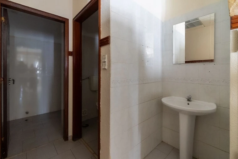 Loja para Venda em Arruda dos Vinhos Foto 15