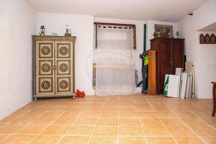 Moradia T4 para Venda em Carvoeira e Carmões Foto 31