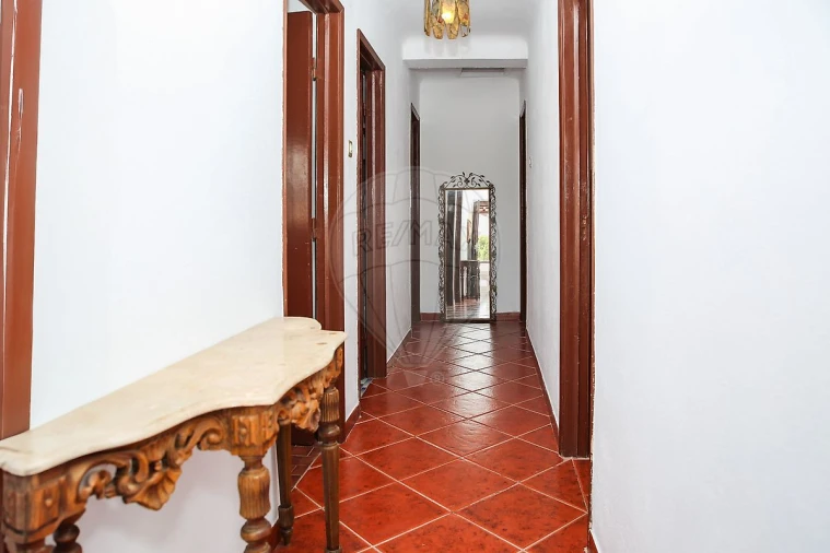 Moradia T4 para Venda em Carvoeira e Carmões Foto 19