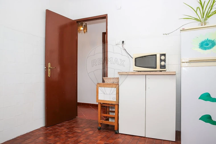 Moradia T4 para Venda em Carvoeira e Carmões Foto 44