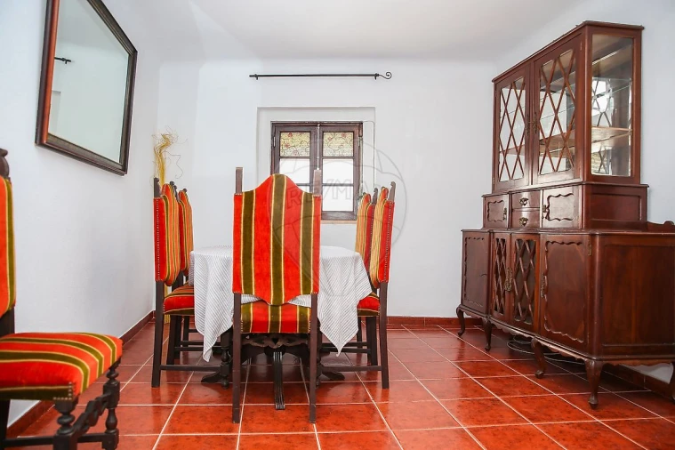 Moradia T4 para Venda em Carvoeira e Carmões Foto 17