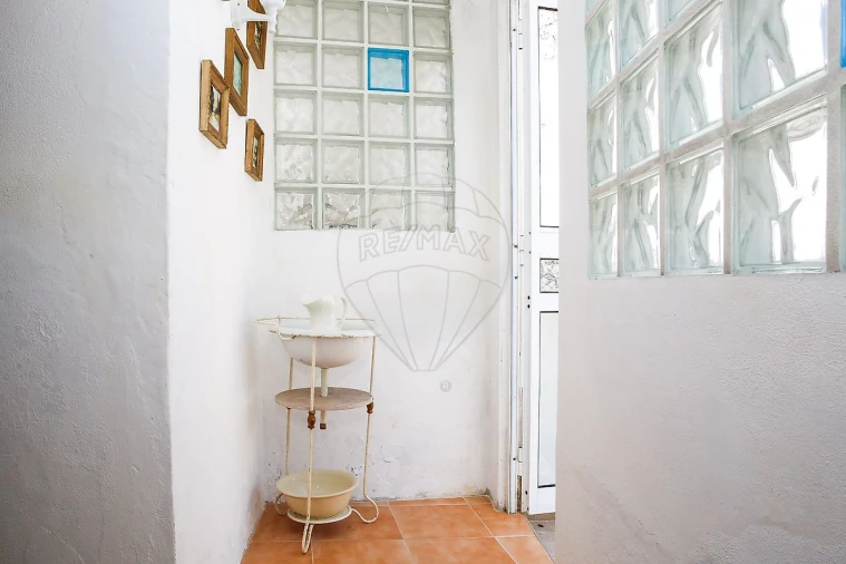 Moradia T4 para Venda em Carvoeira e Carmões Foto 40