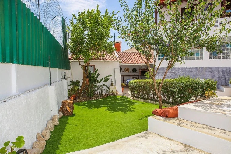 Moradia T4 para Venda em Carvoeira e Carmões Foto 7