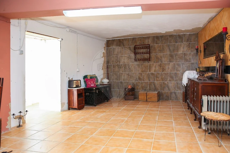 Moradia T4 para Venda em Carvoeira e Carmões Foto 38