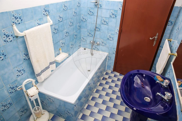 Moradia T4 para Venda em Carvoeira e Carmões Foto 25