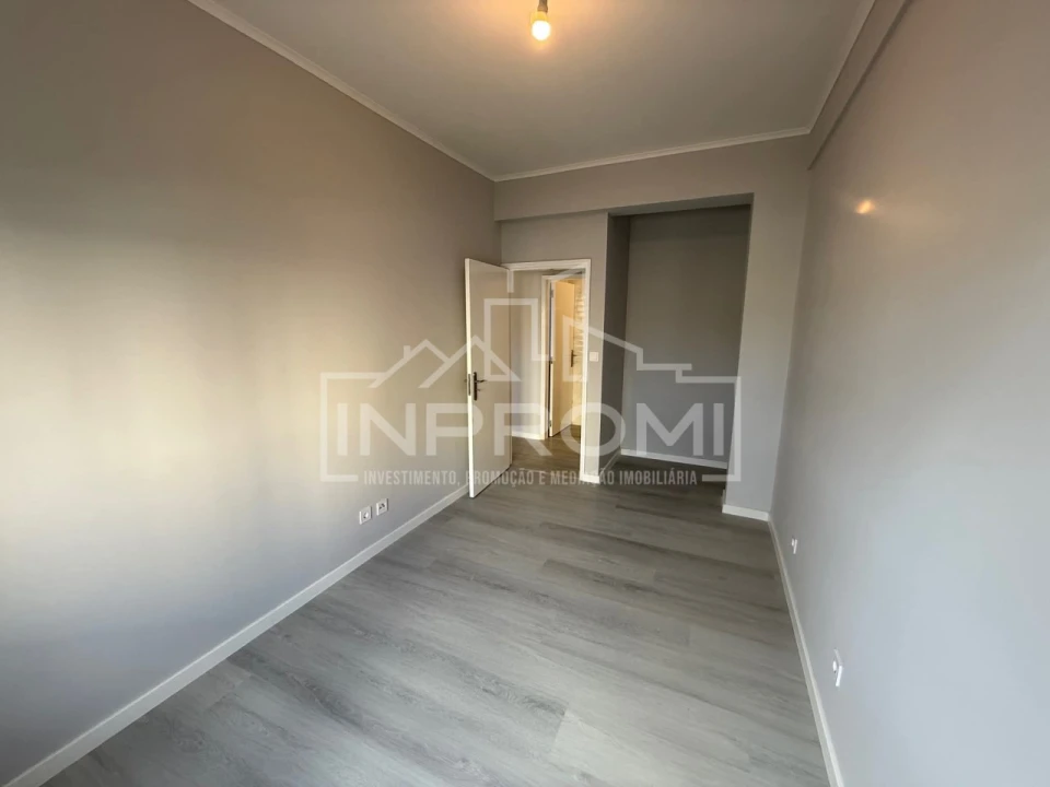 Apartamento T2 para Venda em Oeiras e São Julião da Barra, Paço de Arcos e Caxias Foto 10