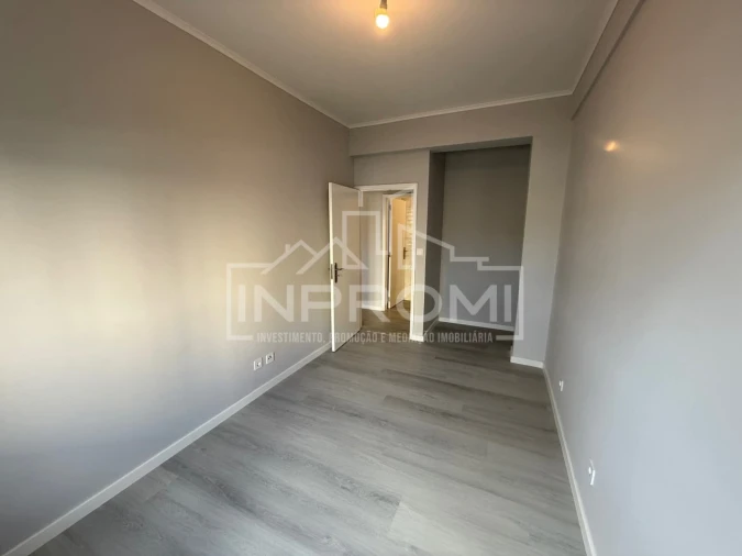 Apartamento T2 para Venda em Oeiras e São Julião da Barra, Paço de Arcos e Caxias Foto 10