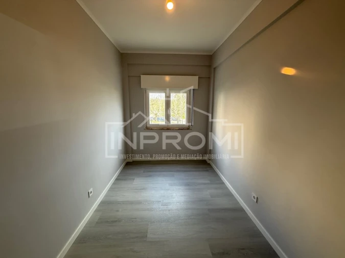 Apartamento T2 para Venda em Oeiras e São Julião da Barra, Paço de Arcos e Caxias Foto 11