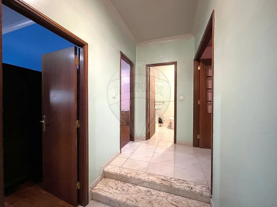 Apartamento T2 para Venda em Pombal Foto 12