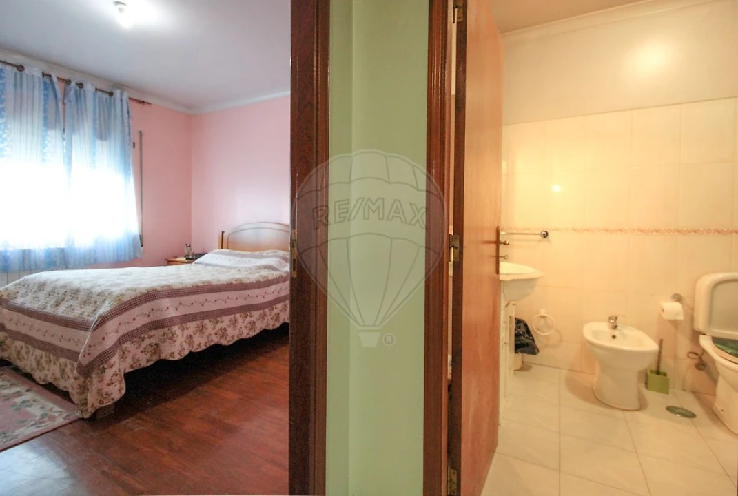 Apartamento T2 para Venda em Pombal Foto 17