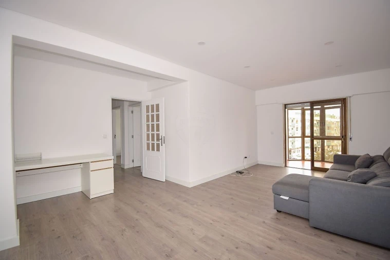 Apartamento T2 para Arrendamento em Cacém e São Marcos