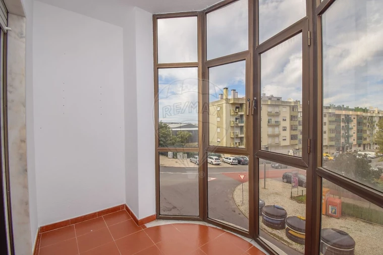 Apartamento T2 para Arrendamento em Cacém e São Marcos Foto 6