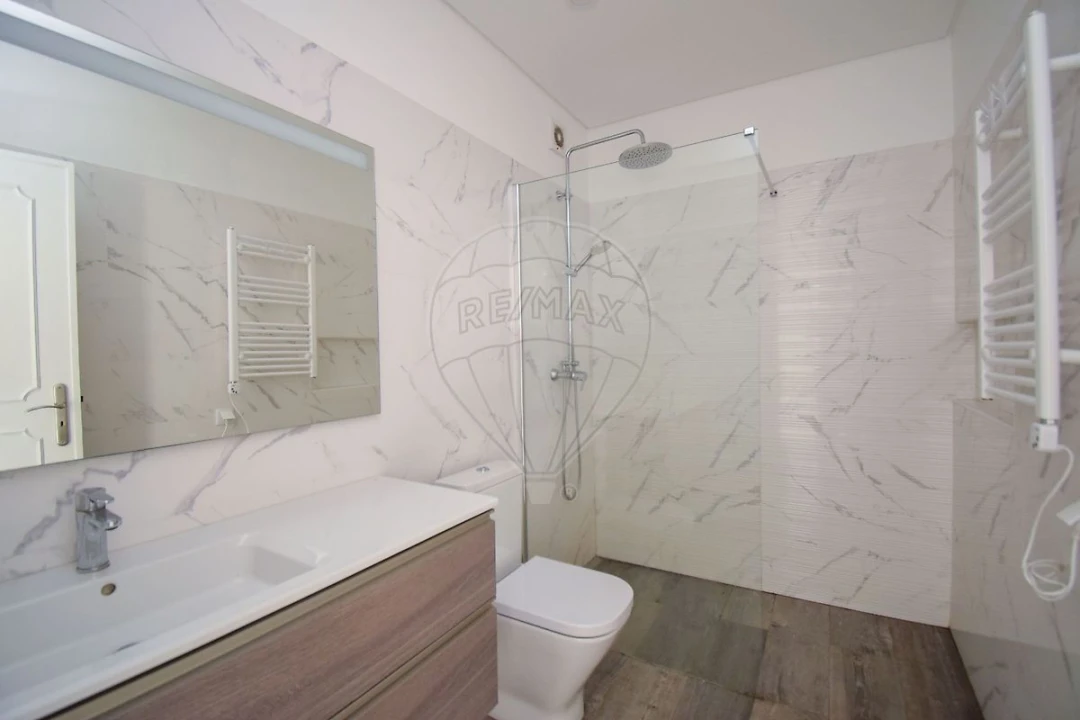 Apartamento T2 para Arrendamento em Cacém e São Marcos Foto 13