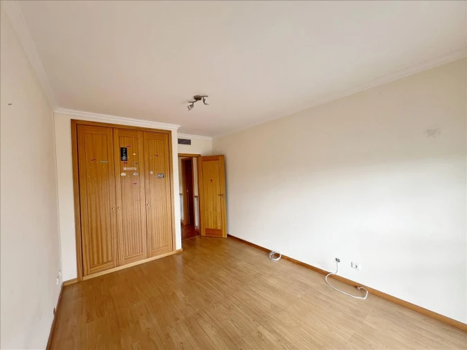 Apartamento T3 para Venda em Carregado e Cadafais Foto 13