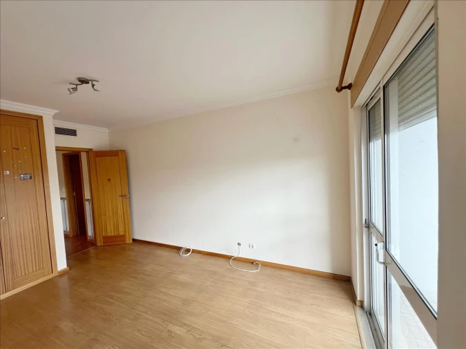 Apartamento T3 para Venda em Carregado e Cadafais Foto 14