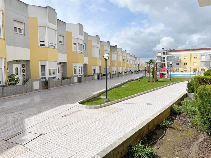 Apartamento T3 para Venda em Carregado e Cadafais Foto 23