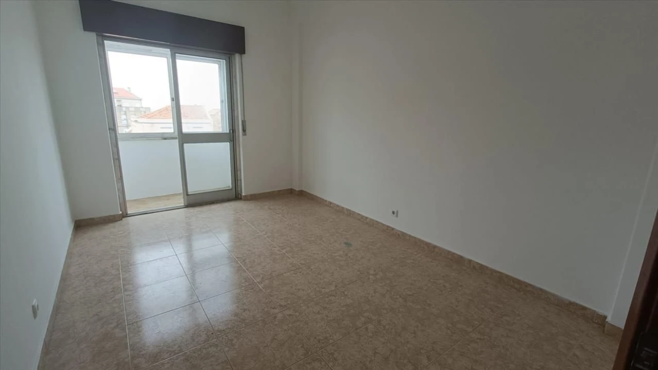 Apartamento T2 para Venda em Vila Franca de Xira Foto 11