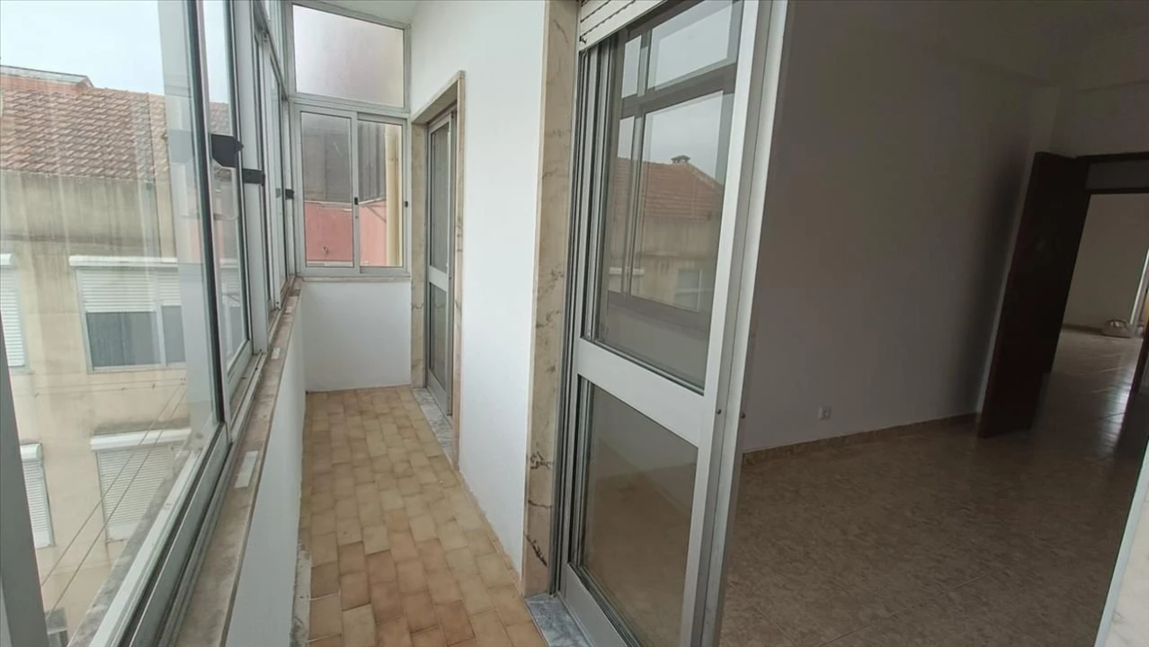 Apartamento T2 para Venda em Vila Franca de Xira Foto 13