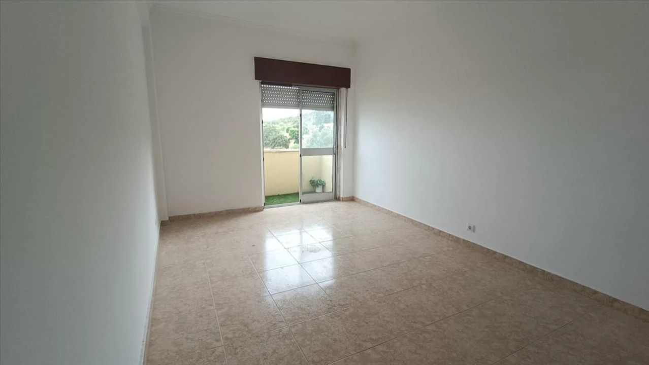 Apartamento T2 para Venda em Vila Franca de Xira Foto 5