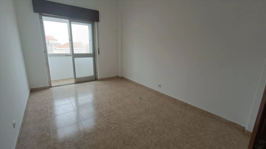 Apartamento T2 para Venda em Vila Franca de Xira Foto 11