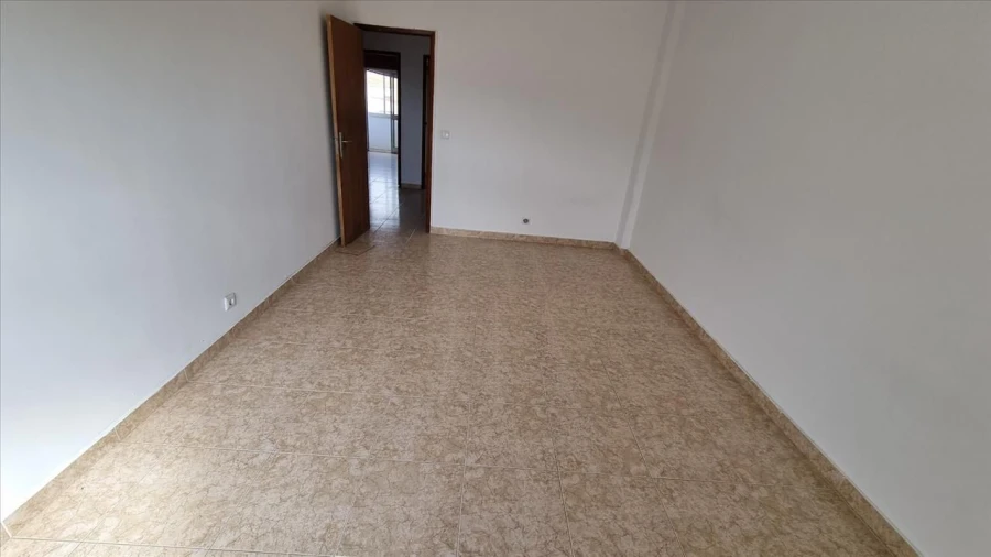 Apartamento T2 para Venda em Vila Franca de Xira Foto 12