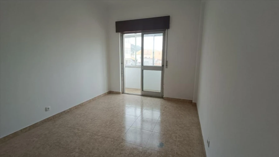 Apartamento T2 para Venda em Vila Franca de Xira Foto 9