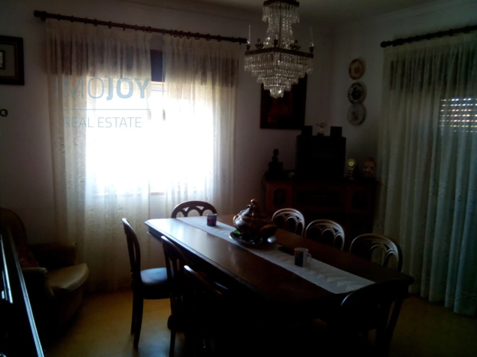 Moradia T10 para Venda em Odivelas Foto 6