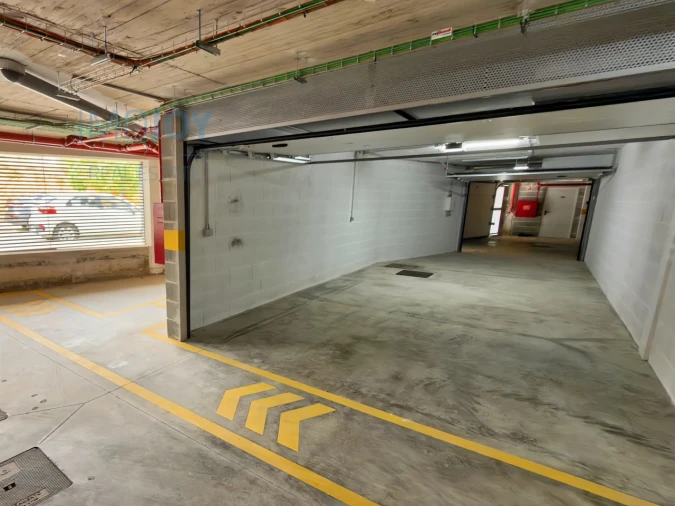 Garagem para Venda em Portimão Foto 5