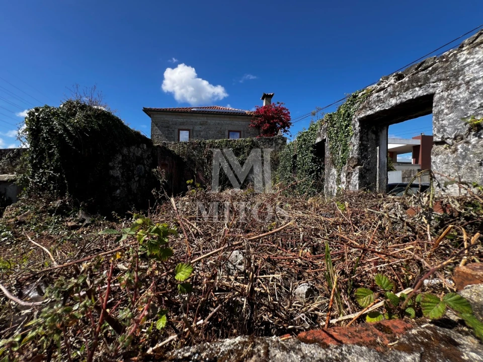Moradia T2 para Venda em Santa Marta de Portuzelo Foto 3