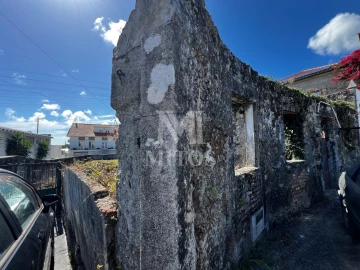 Moradia T2 para Venda em Santa Marta de Portuzelo