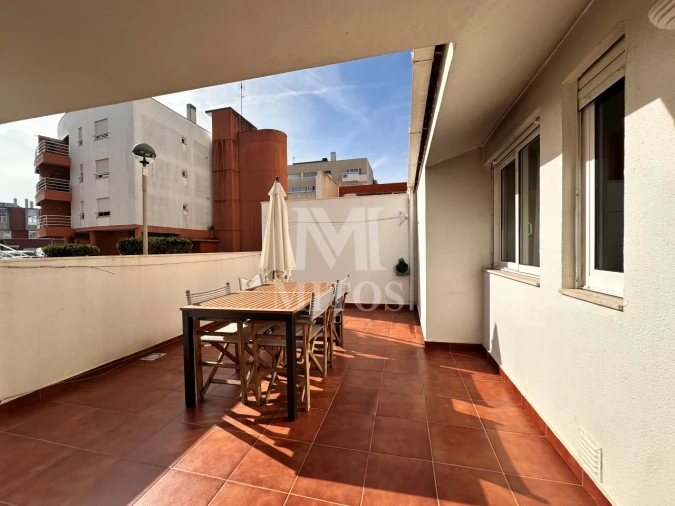 Apartamento T1 para Arrendamento em Darque Foto 2