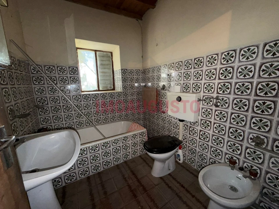 Moradia T3 para Venda em Escalhão Foto 9