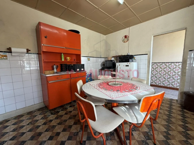 Moradia T3 para Venda em Escalhão Foto 4