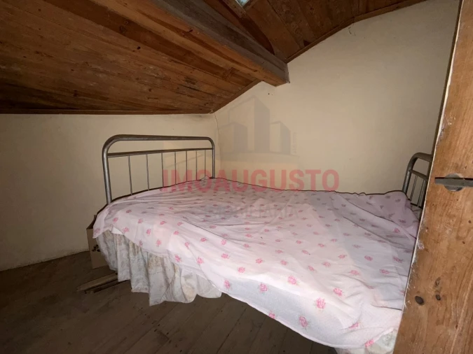 Moradia T3 para Venda em Escalhão Foto 8