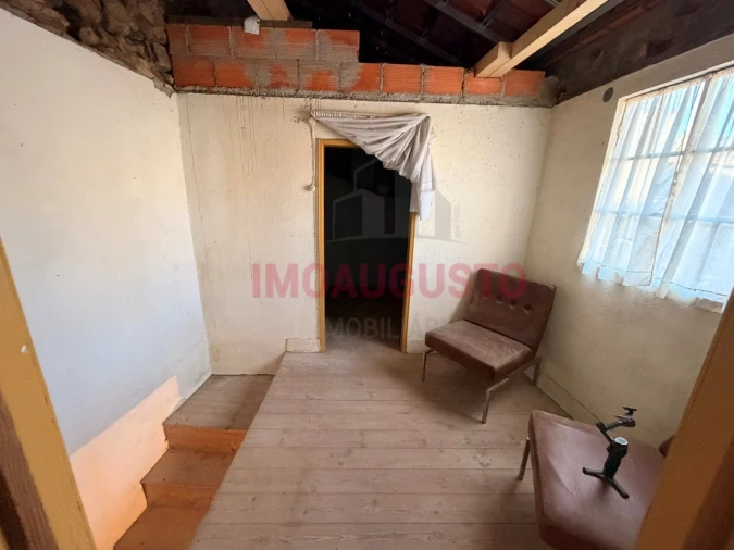 Moradia T2 para Venda em Escalhão Foto 5