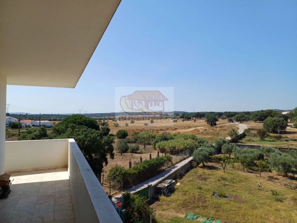 Apartamento T4 para Venda em Grândola e Santa Margarida da Serra Foto 1