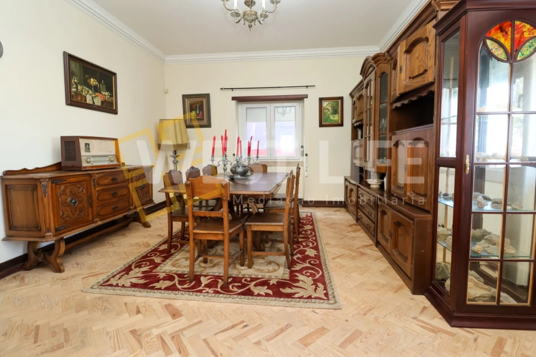 Moradia T5 para Venda em Encarnação Foto 4