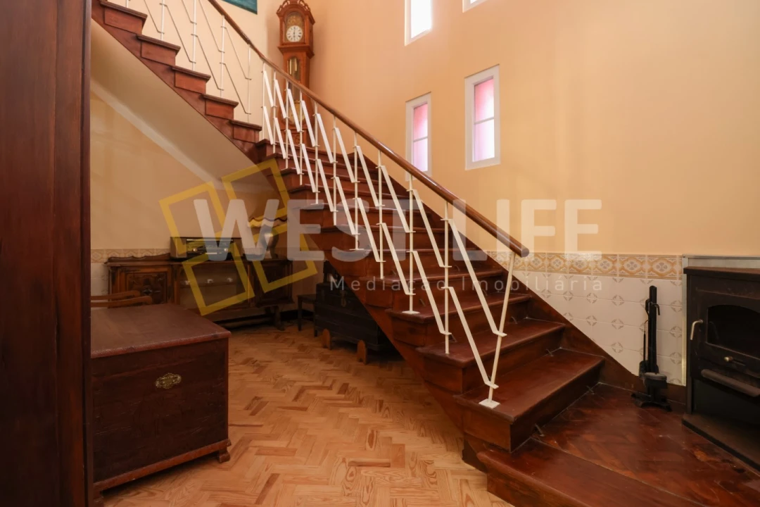 Moradia T5 para Venda em Encarnação Foto 7