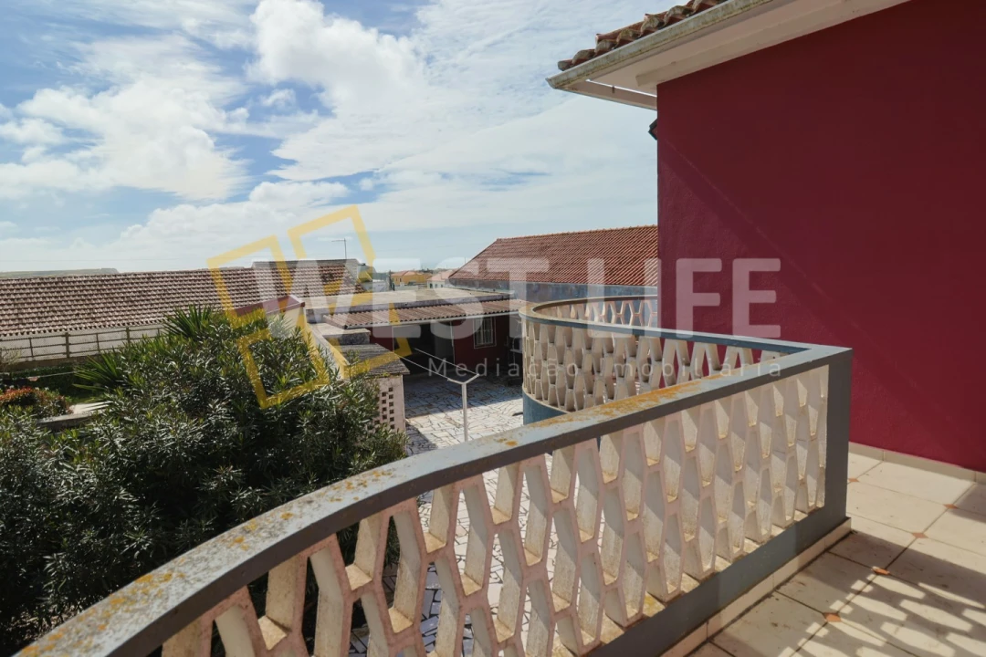 Moradia T5 para Venda em São Pedro da Cadeira Foto 27