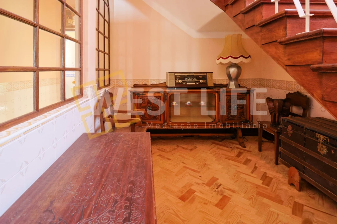 Moradia T5 para Venda em São Pedro da Cadeira Foto 26