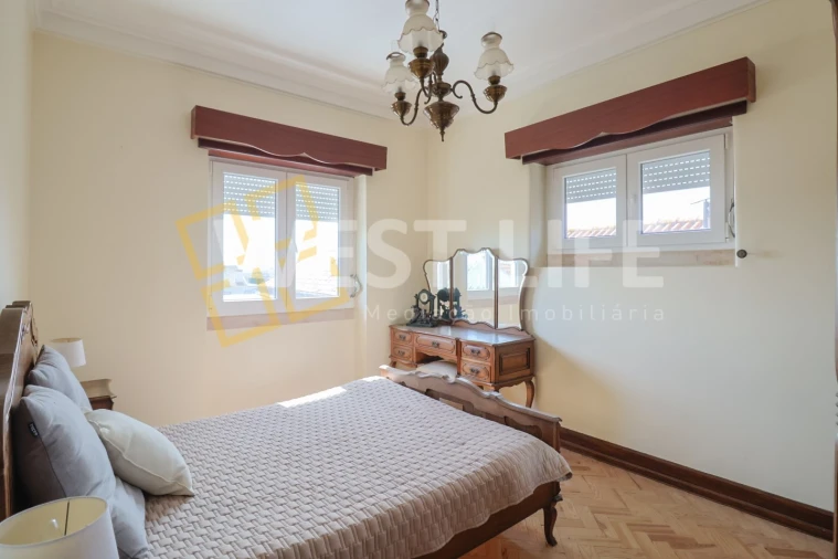 Moradia T5 para Venda em São Pedro da Cadeira Foto 21