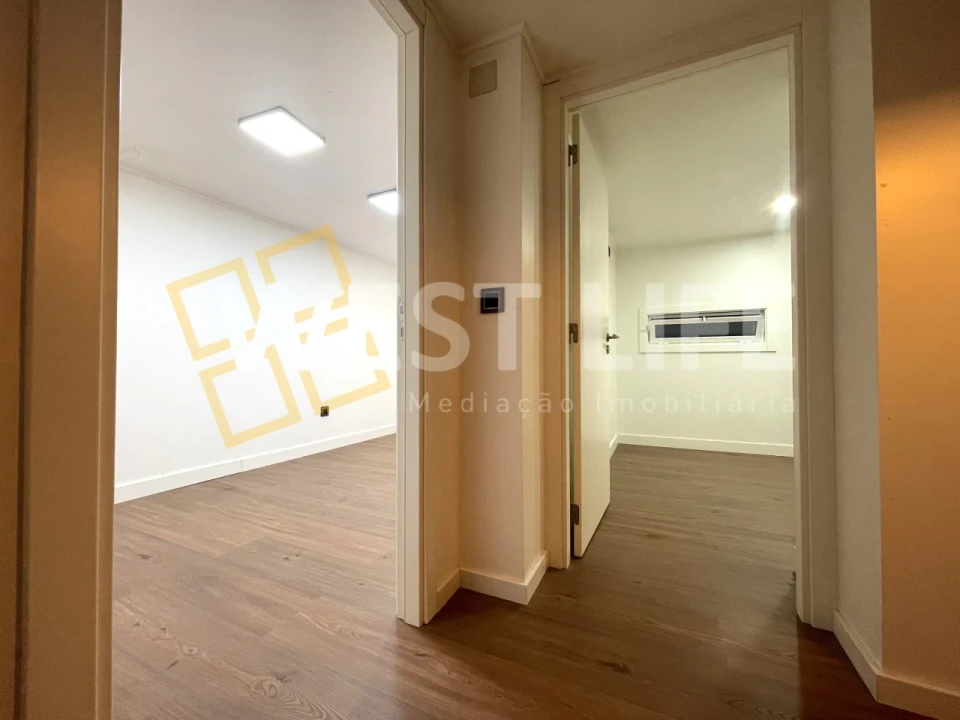 Armazém para Venda em Ericeira Foto 13