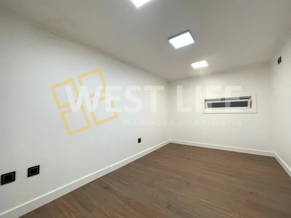 Armazém para Venda em Ericeira Foto 14