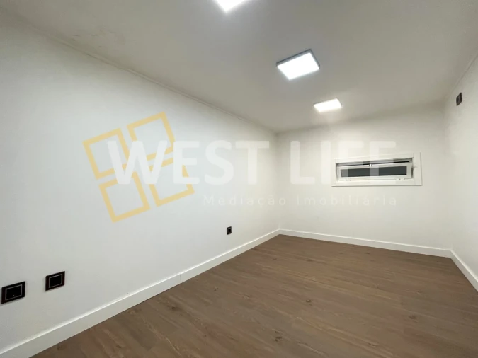 Armazém para Venda em Ericeira Foto 14