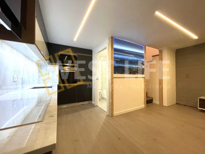 Armazém para Venda em Ericeira Foto 1