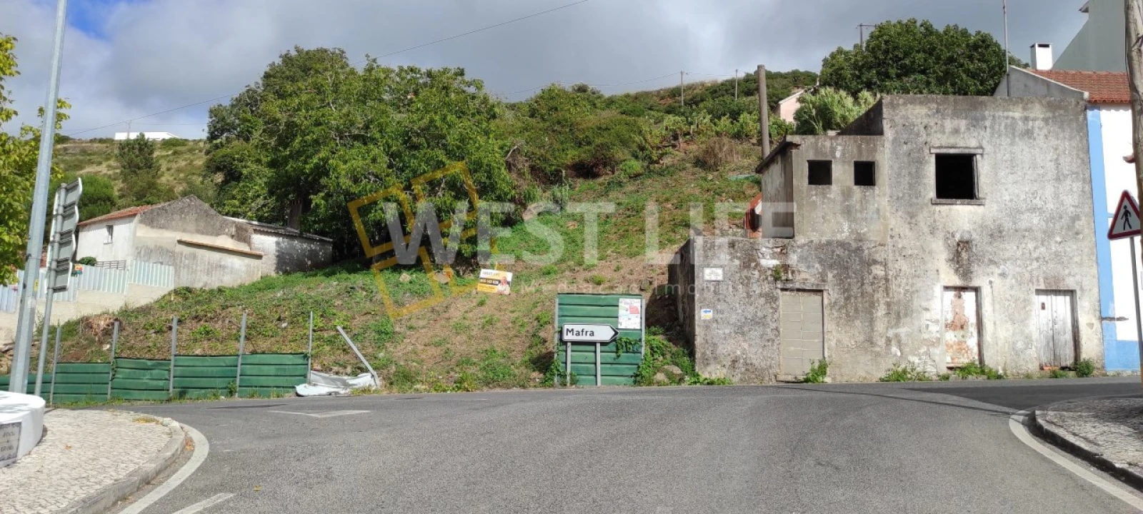 Armazém para Venda em Igreja Nova e Cheleiros Foto 13