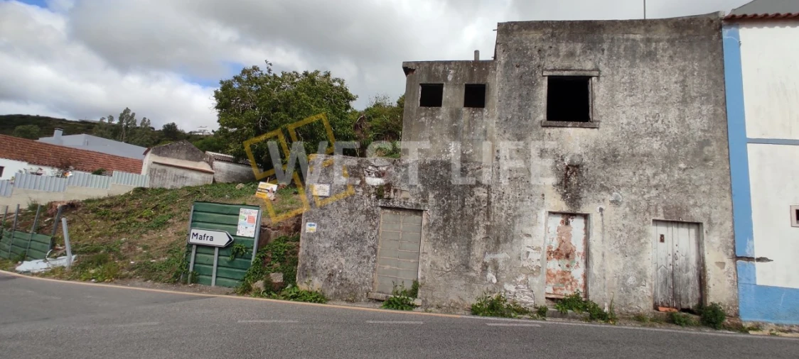 Armazém para Venda em Igreja Nova e Cheleiros Foto 1